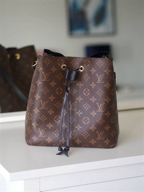 louis vuitton neo noe bag price|louis vuitton neonoe inside.